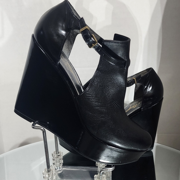 Robert Clergerie Shoes - Robert Clergerie Women's Paris Black Leather Cut-Out Wedge Heels — Size 37